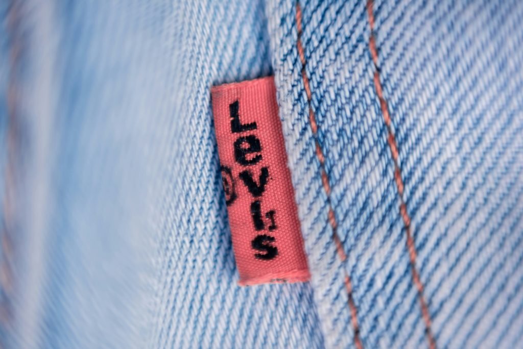 etiqueta marca de vaqueros